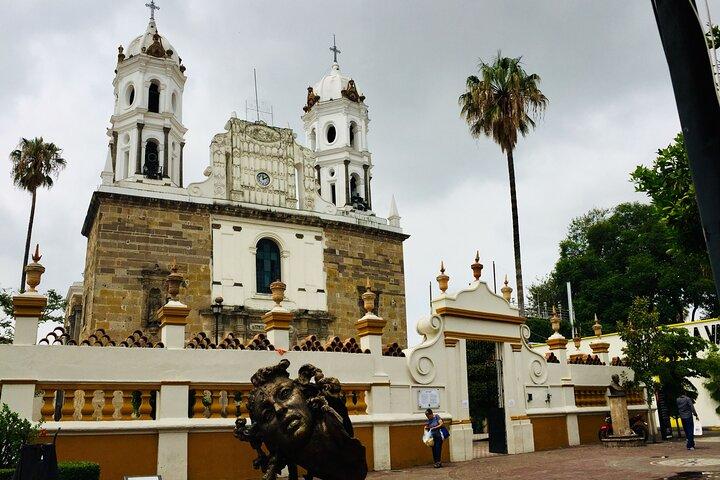 Tlaquepaque and Tonala Private Full-Day Tour