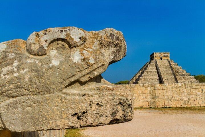 Skip-the-Line Chichén-Itzá Experience with Cenote and Lunch
