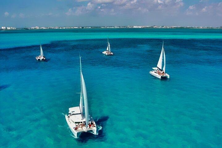 2-Day Combo: Isla Mujeres Sailing And Tulum Mayan Ruins