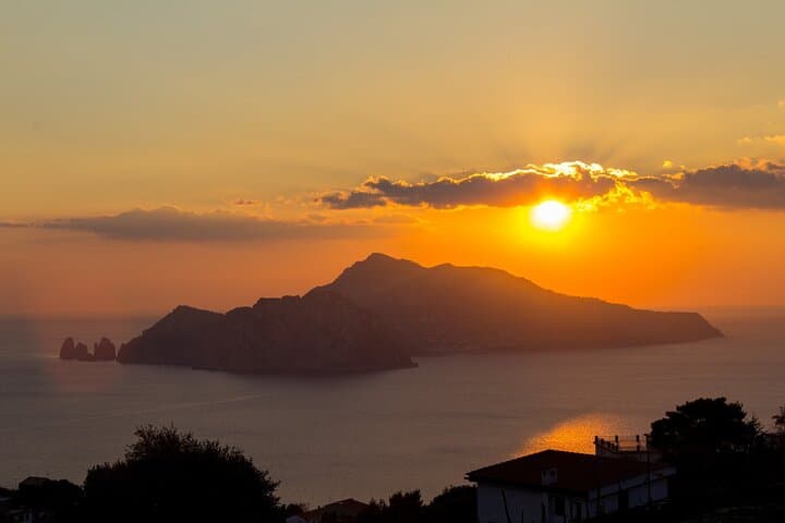 Private Exclusive Capri Boat and Land Tour from Naples