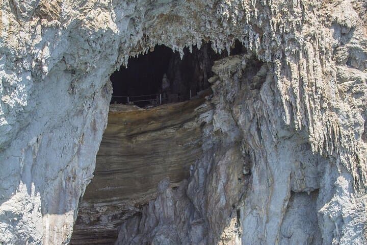 Private Exclusive Capri Boat and Land Tour from Naples