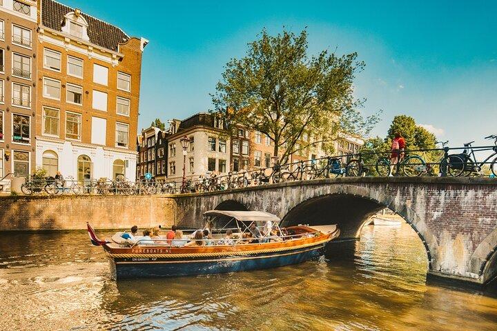 Amsterdam Highlights - Group Cruise with Apple Pie, 2 Drinks