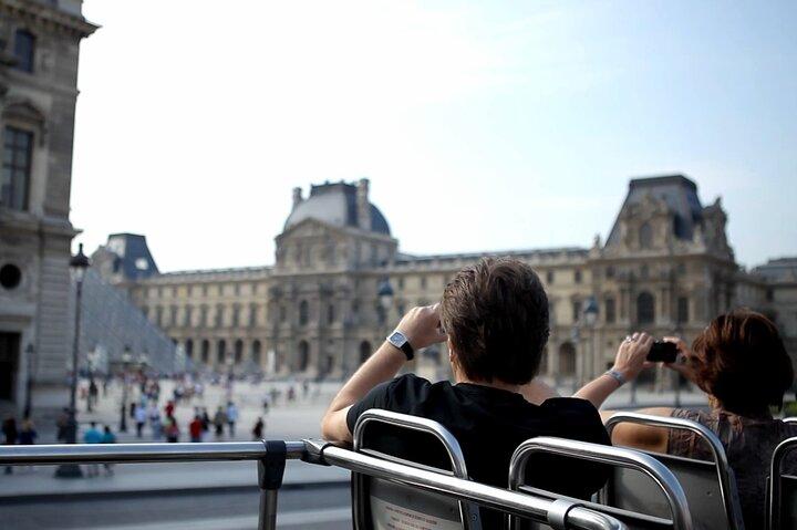 Paris Tootbus Must See Hop-on Hop-off Bus Tour with Seine River Cruise