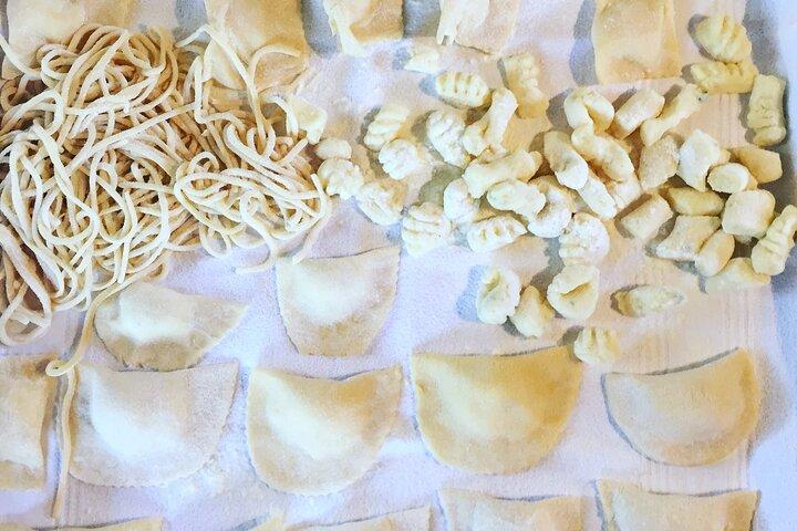 Cooking Class in a historical Palace in Siena Provence