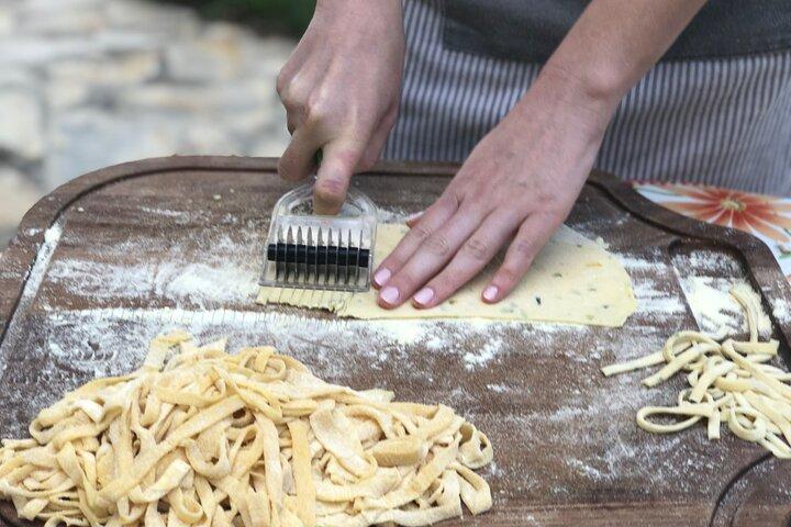 Cooking Class in a historical Palace in Siena Provence