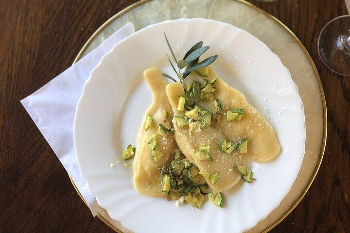 Cooking Class in a historical Palace in Siena Provence