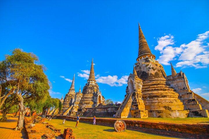 Bangkok Private Car: Ayutthaya Mahathat, Wat Chai & Market (8h)