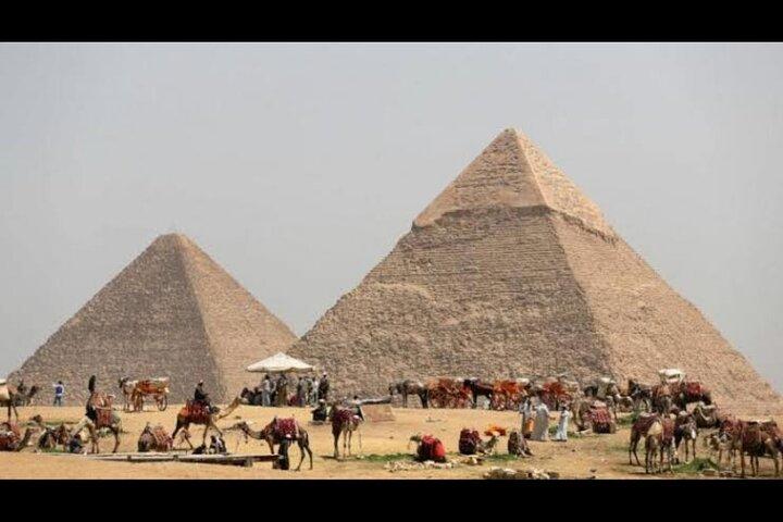 From Cairo: Giza Pyramids, Sphinx, Saqqara, Dahshur & Lunch