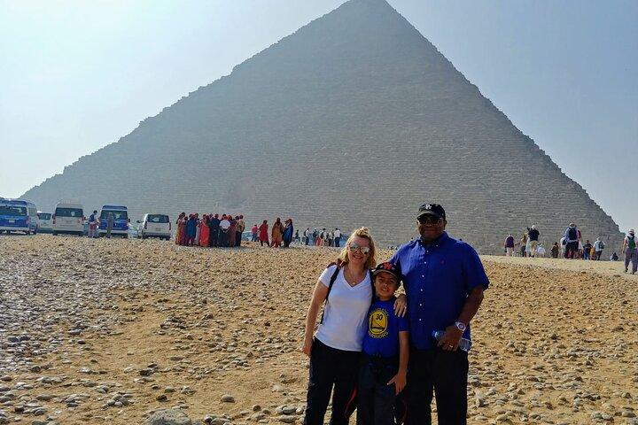 Private Tour of Cairo and Giza and a Nile Dinner Cruise