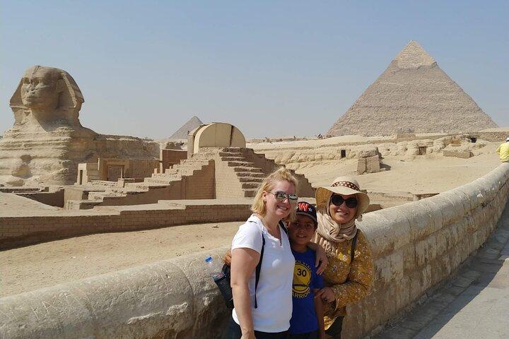 Private Full-Day Tour in Giza Pyramids and Museums from Cairo