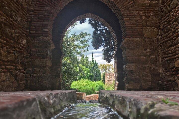 Roman Theatre and Alcazaba of Málaga Tour