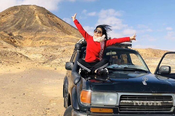 Cairo : 3 Days White & Black desert Safari Trip