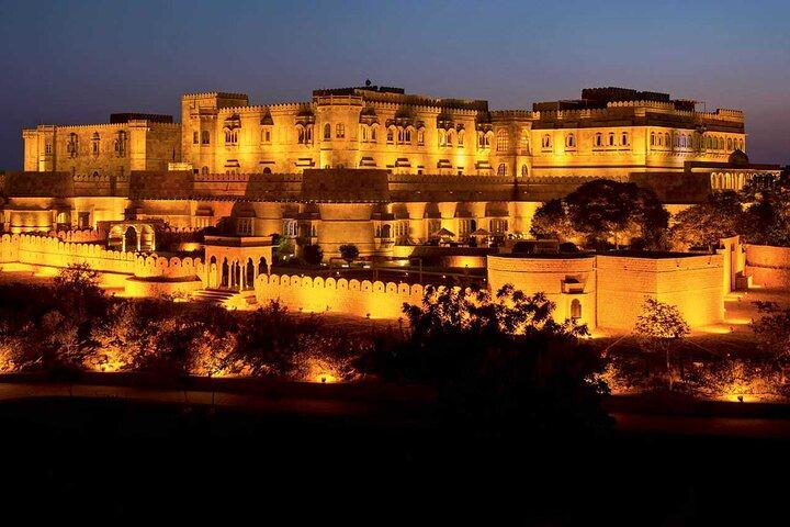 Guided Jaisalmer City Tour With Drop Off at Bikaner