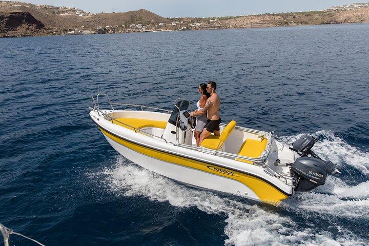 Self-Drive License-Free Boat Rental in Santorini from Vlichada