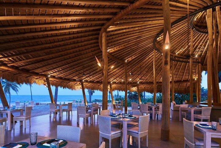 Private Taxi from Sri Lanka Airport (BIA-CMB) to Arugambay Hotels