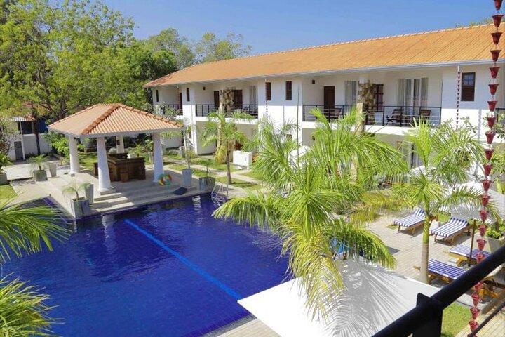 Private Taxi from Sri Lanka Airport (BIA-CMB) to Tissamaharama Hotels