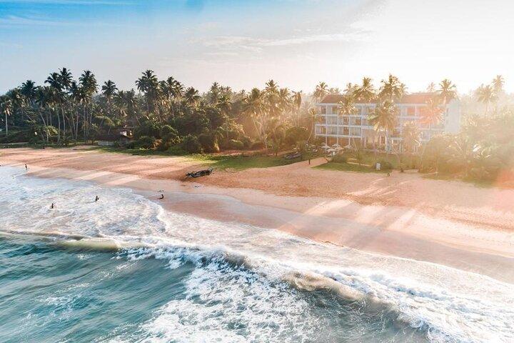 Private Taxi from Sri Lanka Airport (CMB-BIA) to Shinagawa Beach Balapitiya