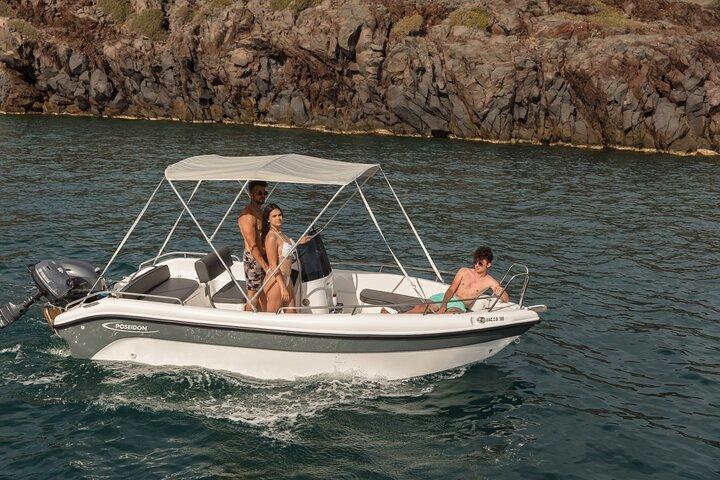Full Day Boat Rental Without a License in Santorini
