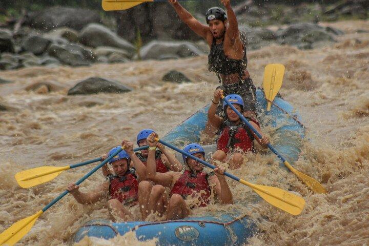 Whitewater Rafting Naranjo River from Manuel Antonio Class III-IV