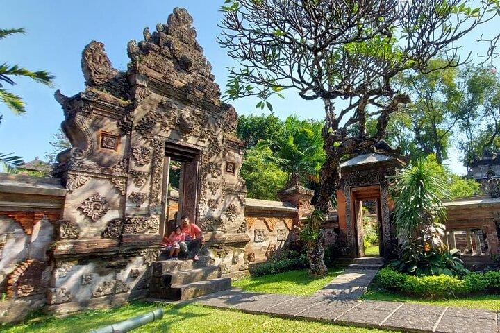 Private Bali Museum and Bajra Sandhi Monument Historical Tour