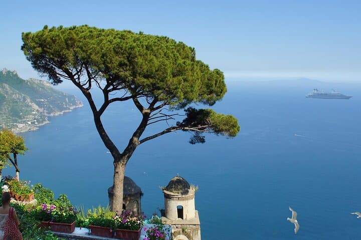 Full-Day Tour Amalfi Coast and Pompeii from Naples with lunch