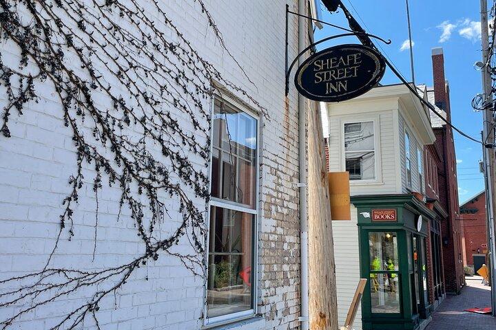 Self Guided Haunted Walking Tour in Portsmouth APP/GPS/EMF Reader