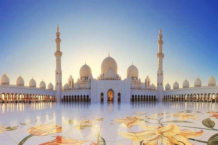 Abu Dhabi Tour from Dubai With International Buffet Lunch At Emirates Palace