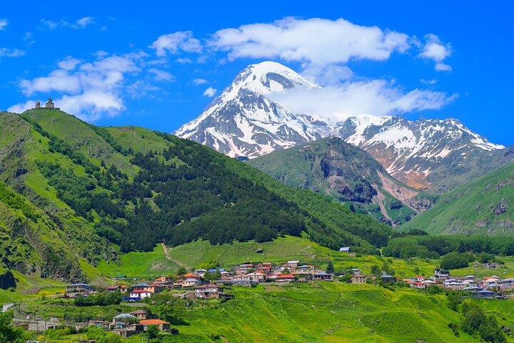 Kazbegi Private Day Tour from Tbilisi - Gergeti Trinity & Gudauri