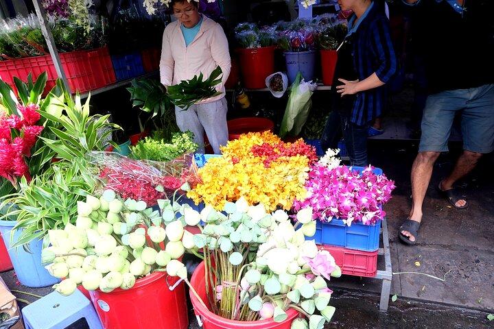 Saigon Morning Excursion by Scooter