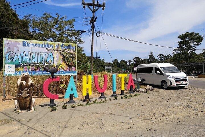 A full day at the Jaguar Rescue Center with Cahuita National Park
