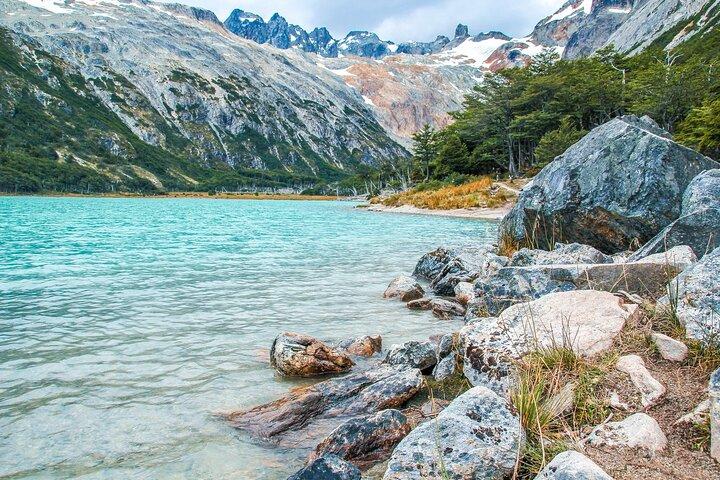 Laguna Esmeralda Hiking Tour with Snack from Ushuaia