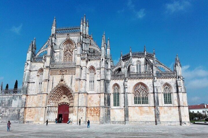 Lisboa to Coimbra, stops in Óbidos, Alcobaça, Batalha and Tomar