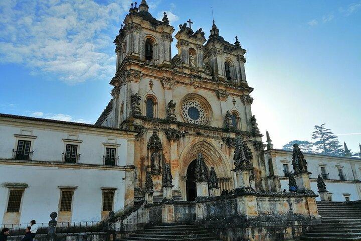 Lisboa to Coimbra, stops in Óbidos, Alcobaça, Batalha and Tomar
