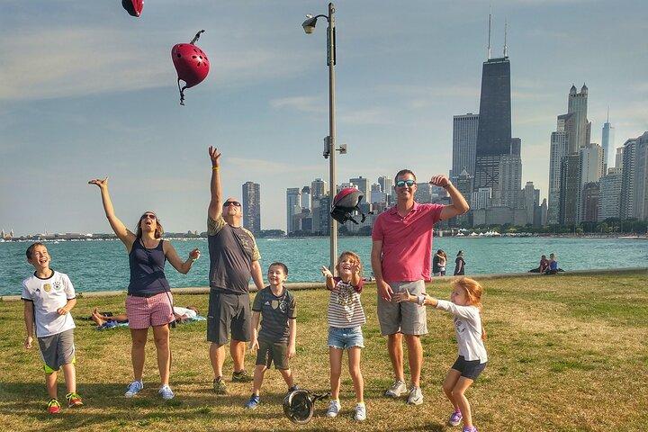 Chicago Family Food and Bike Tour with Top Attractions