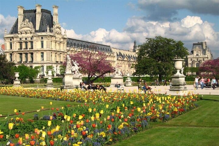 Paris Airport CDG Round-Trip Private Transfer by Luxury Van