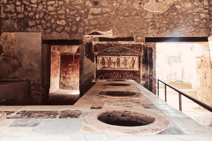 Pompeii Small Group with an Archaeologist and Skip The Line