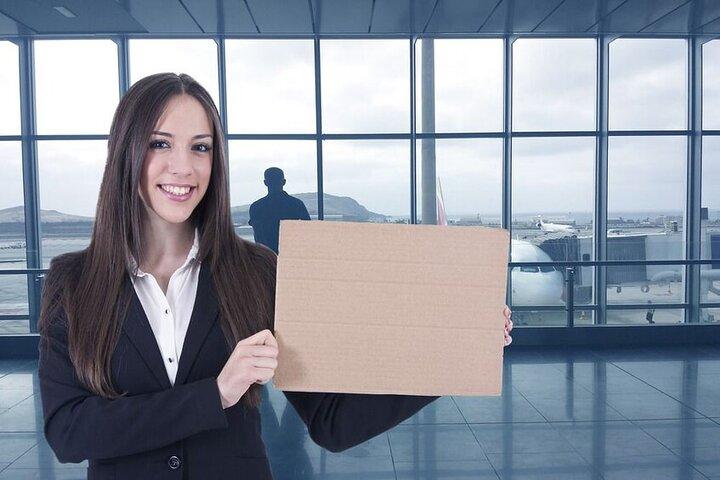 Private Marrakech Airport Transfer to Hotel or Riad