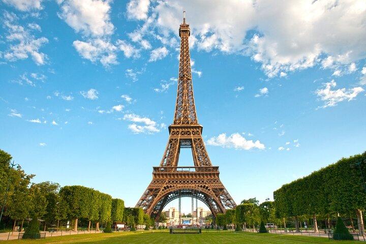 Hourly Disposal Service in Paris: Private Driver by Luxury Van