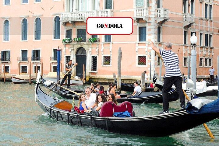 Premium Grand Canal Gondola Ride & Gondola Gallery Guided Visit™