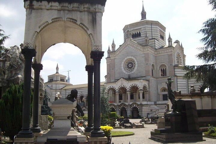 The Monumental Cemetery of Milan: discover the unexpected