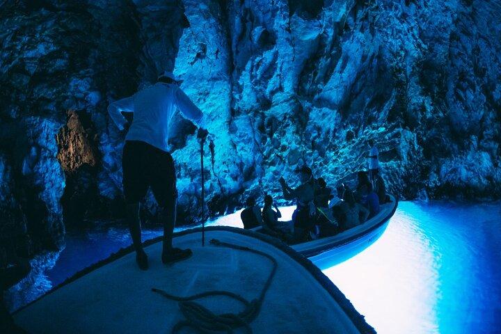 Blue Cave Full-Day Boat Tour with Hvar and 5 Islands