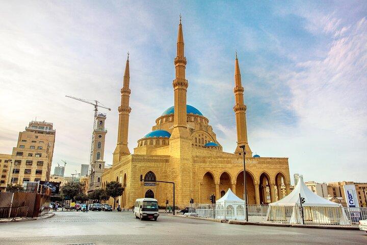 Private Beirut City Tour with Boat Ride at Raouche Rock