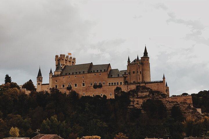 Private Tour to Avila and Segovia from Madrid with Pick up