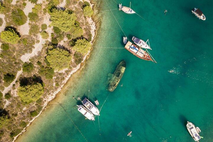 Customize your itinerary on a Private Boat Tour