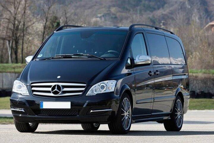 Private Transfer by Minivan from Sorrento to Rome Airport