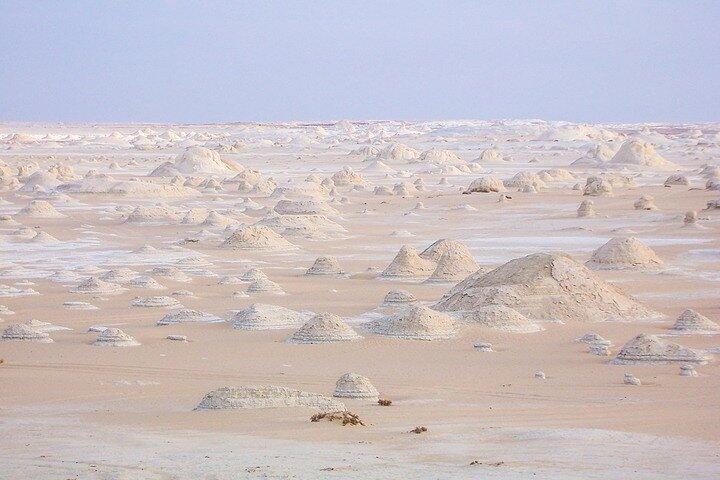 4 Days Private White Desert and Bahariya Oasis Tour