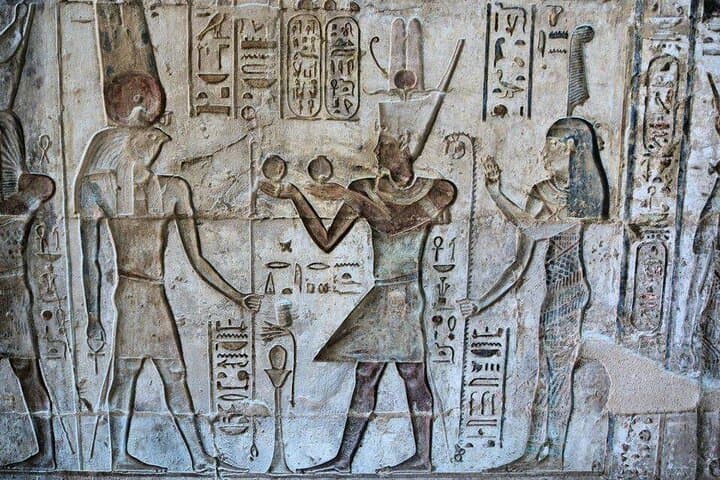 Day Tour Visit Habu Temple Valley Of Workers & QUeens in Luxor