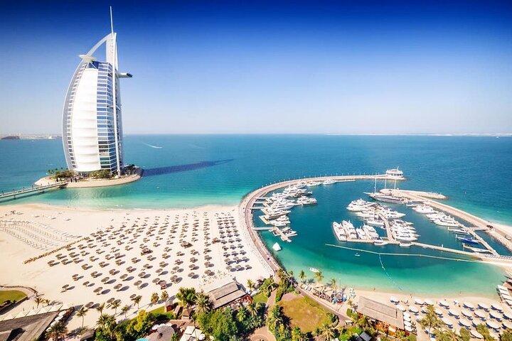 Airport Transfer: Dubai to Dubai Airport DXB in Luxury Van/SUV
