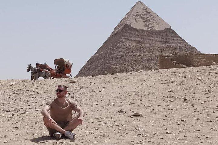 4-hours Private Tour Giza Pyramids and Sphinx with lunch and camel ride
