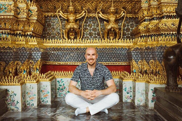 Private Vacation Photography Session with Local Photographer in Bangkok